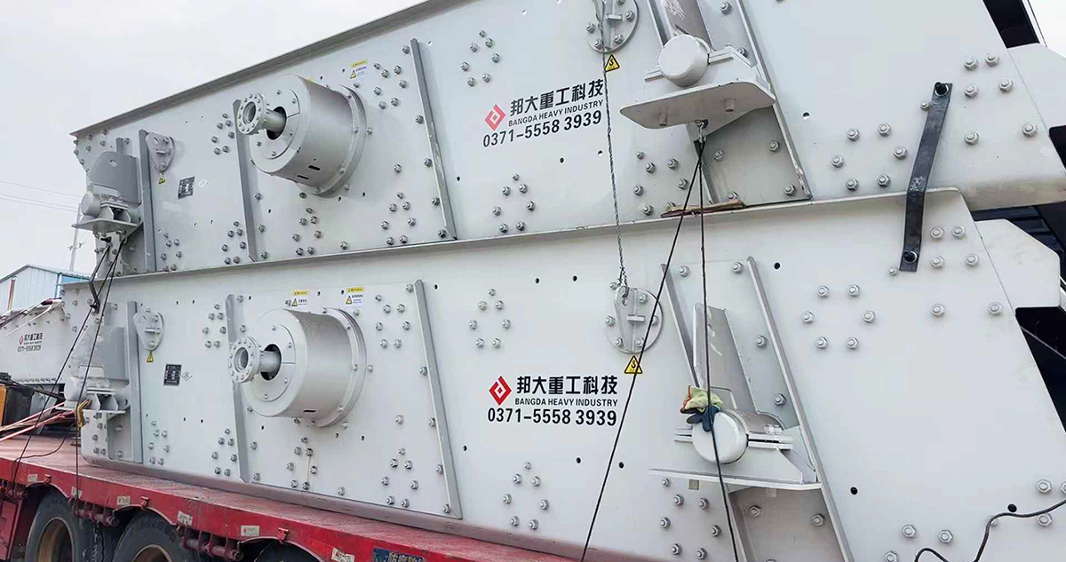 非洲客戶再次回購邦大重工2YK2460振動篩2臺，ZSW1149給料機(jī)1臺！
